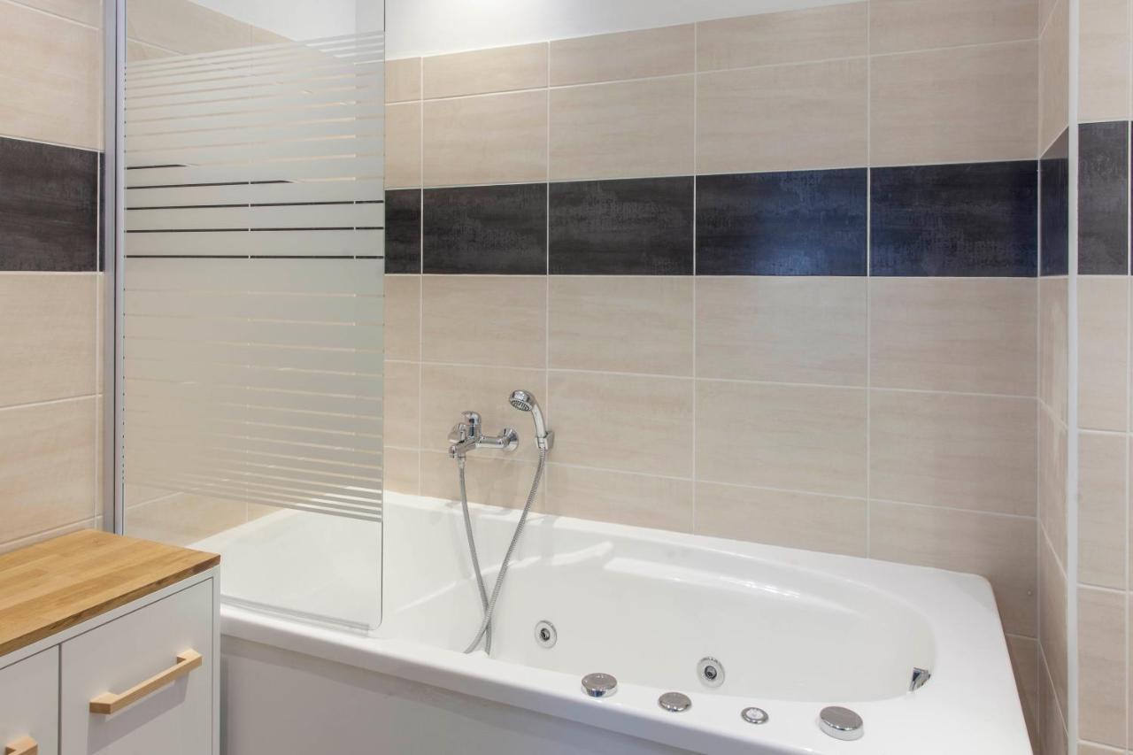 L'Antenne De 1 A 4 Pers - 2 Sdb -1 Balneo Apartment Cognac Exterior photo